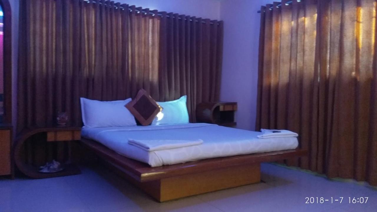 Agrawal Bhavan Budget Stay Only For Indians Мумбаи Экстерьер фото
