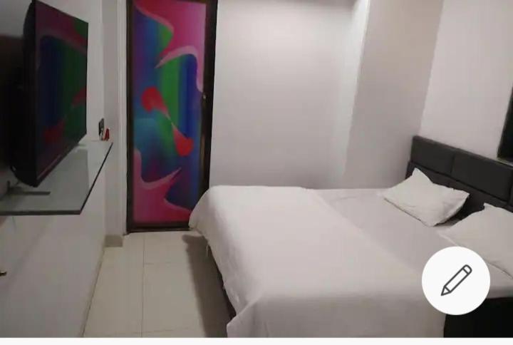 Agrawal Bhavan Budget Stay Only For Indians Мумбаи Экстерьер фото
